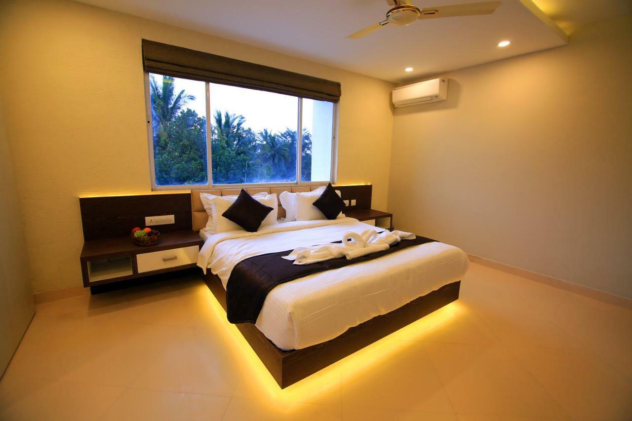Hotel Le Sapphire สุลต่านบาเทรี ภายนอก รูปภาพ